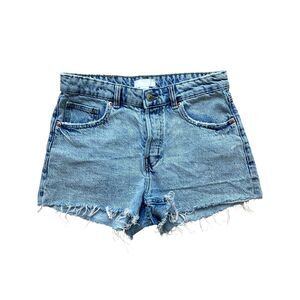 H&M Light Wash Frayed Hem Denim Cutoff Shorts Size 4